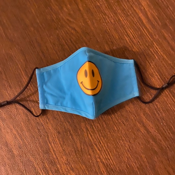 🆑 Blue Smile Face Mask Built In Filter & Nose Bar - Picture 5 of 11